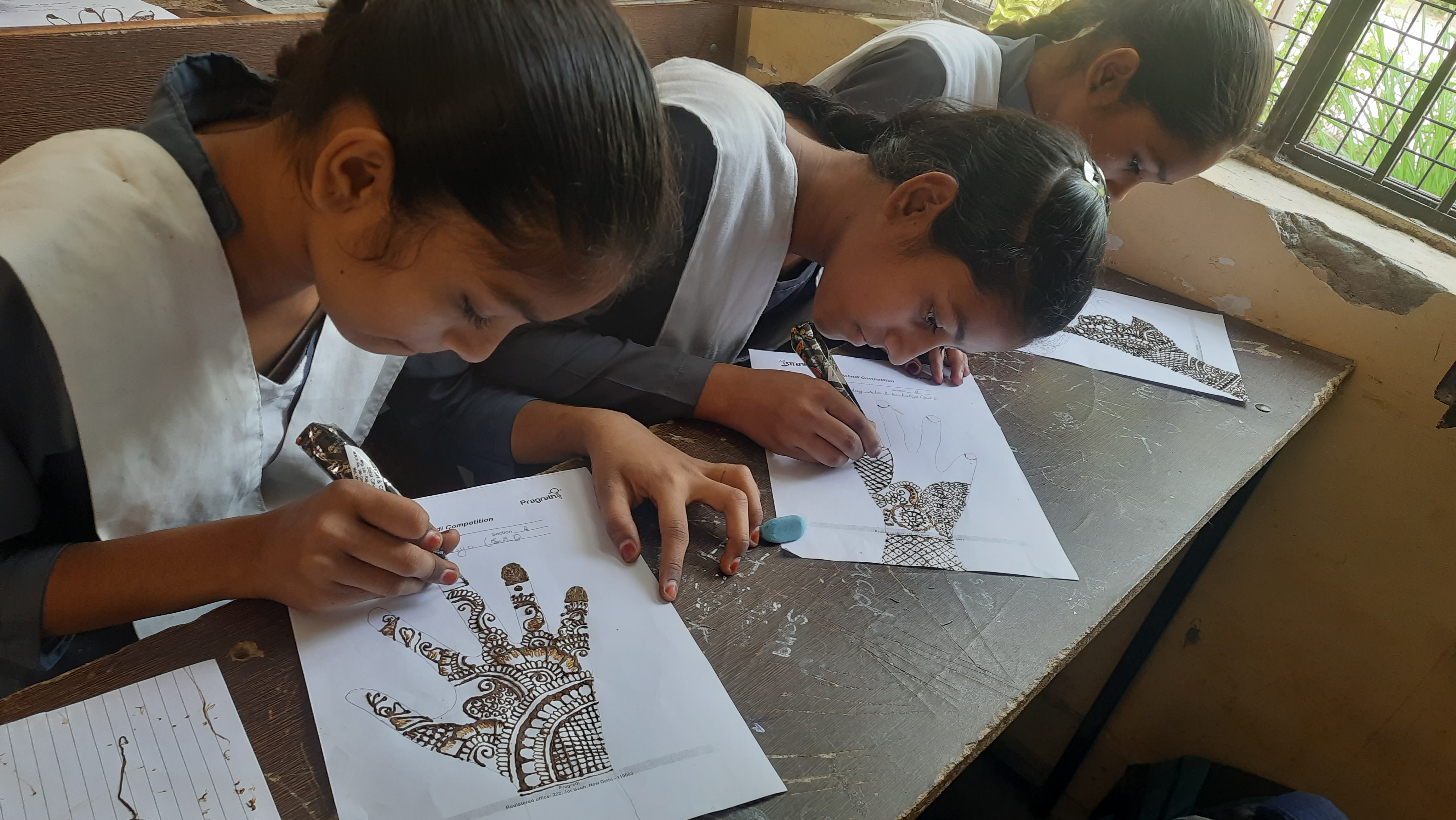 mehndi-competition-in-schools-